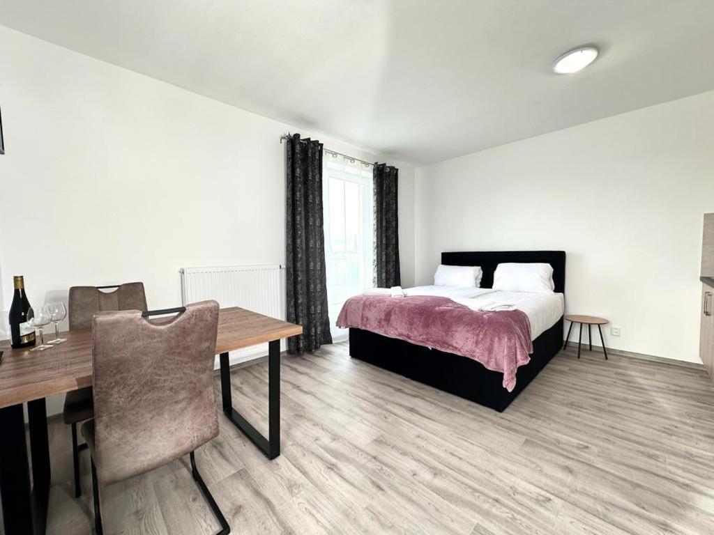 Sky Apartments 503 比尔森 外观 照片